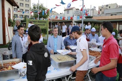 145 bin kişiye hayırseverlerle birlikte iftar yemeği ikramında bulunulacak
