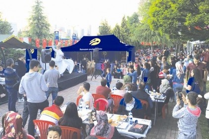 6 bin kişiye iftar sofrası kuruldu