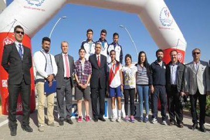 3 bin metre mesafeli koşulara GAÜN öğrencileri damgasını vurdu