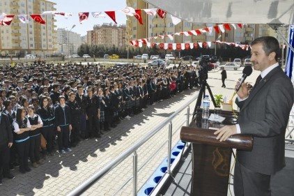 543 bin öğrenci 3 aylık tatilin ardından ders başı yapacak