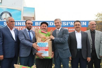 2 bin ton buğday ve arpa tohumu dağıtımı sürüyor