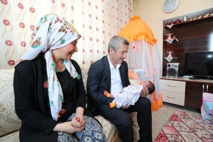 100 bininci bebeğe doğru adım adım