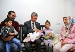 80 bininci bebeğe hoş geldin dedi