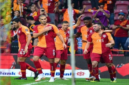 3 büyüklerde kadro revizyonu 