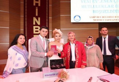 147 çift 08.08.2018 tarihinde nikah kıydırdı 