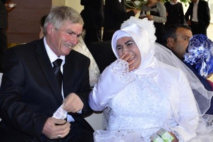 90 çifte nikah kıyıldı