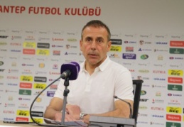 “95 dakika eşit oynayamadık”