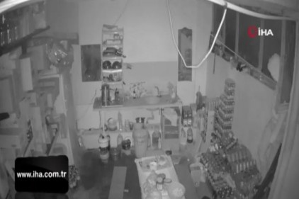 7 dakikada 35 bin TL değerindeki sigaraları çaldılar