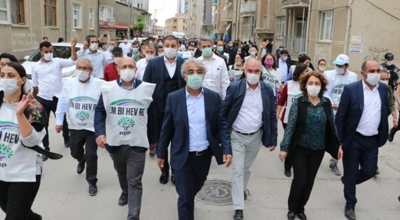  ‘Darbeye karşı demokrasi yürüyüşü’nün Hakkari kolu Antep’ten geçti