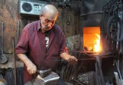 60 derecelik sıcakta kebap şişi üretiyorlar 