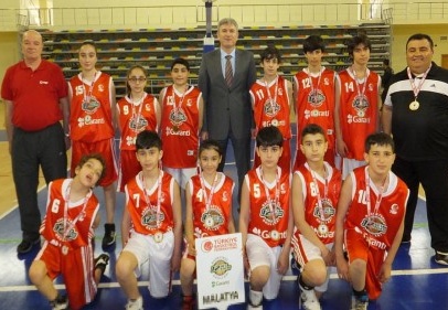 12 Dev Adam Basketbol Şampiyonası yapıldı