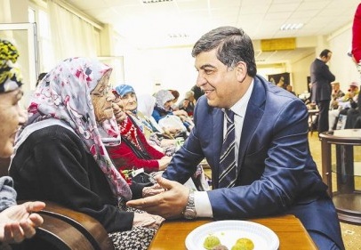 1 Ekim Dünya Yaşlılar Gününü Huzurevi’nde kutladı