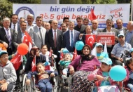 57 engelli vatandaşa akülü ve manuel tekerlekli sandalye