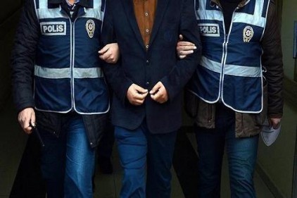 9 Eski emniyet personeli yakalanarak gözaltına alındı