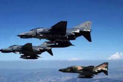 6 F-16 ile Türkiye-Suriye hudut hattı boyunca uçtu