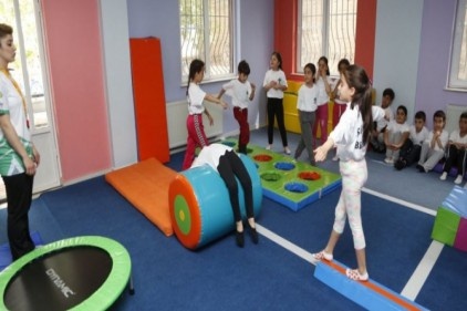 7 farklı branşta binlerce öğrenciye spor imkanı