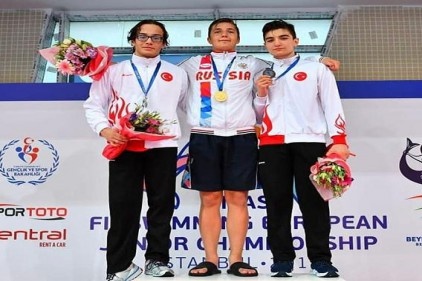 4 farklı Türkiye rekoruna da imza attılar