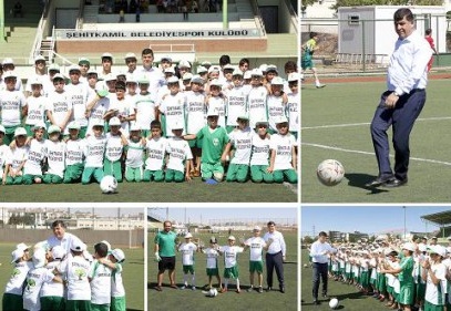 3 farklı yeşil sahada 580 krampon meşin yuvarlakla buluşuyor