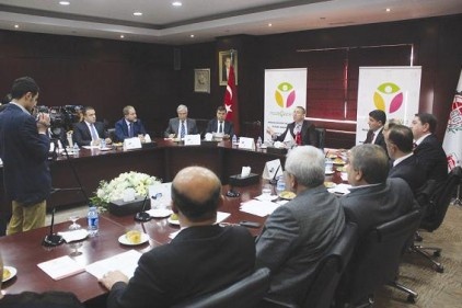 12 firma tek çatı altında buluştu