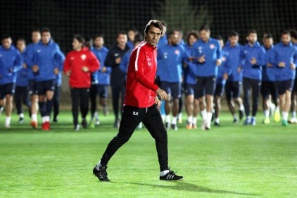 6 futbolcu, sarı kart sınırında 