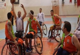  Gaziantepspor Tekerlekli Sandalye Basketbol Takımı, deplasmanda oynayacağı Karabük maçının hazırlıklarını sürdürüyor.