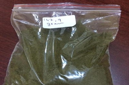 147 gram esrar ele geçirildi 