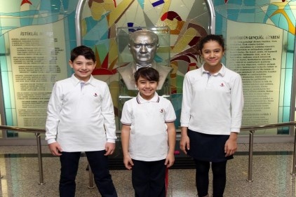 1. Grup yüzme yarışmalarında il karmasına seçildiler
