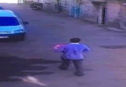 3 günlük bebeği sokağa bırakan vicdansız aranıyor