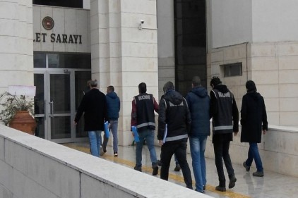 12 ilde kurulan şirketler üzerinden 60 milyon lira dolandırdılar