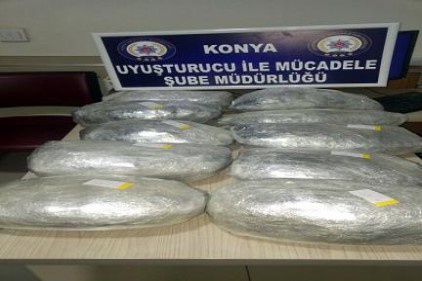 4 ilde zehir tacirlerine operasyon: 25 gözaltı