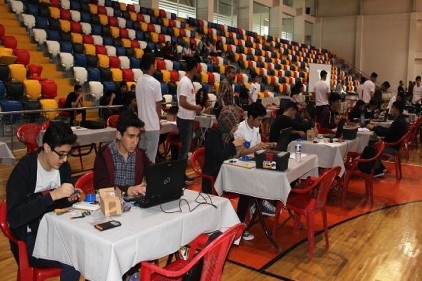 10 ilden 138 robot yarıştı