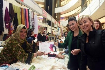 140 kadın girişimci, evde ürettiklerini satışa sundu