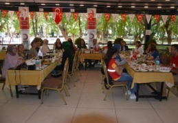 11 kadın gönüllü, “Yalnız değilsiniz” diyerek yola çıktı