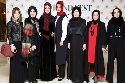 60 kadın modacı Halepli kadınlar için tasarlıyor