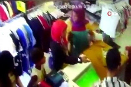 2 kadın tırnakçılık yöntemiyle hırsızlıktan tutuklandı 