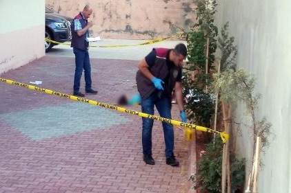 5 katlı evin terasından düşen 3 yaşındaki çocuk hayatını kaybetti