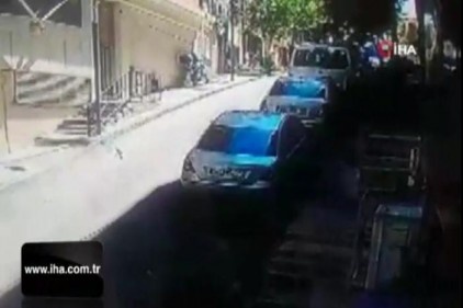 4. kattan arabanın üzerine böyle düştü! İnanılmaz kurtuluş