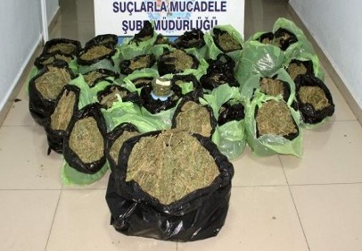 41 kilo esrar ele geçirildi, 3 kişi tutuklandı 