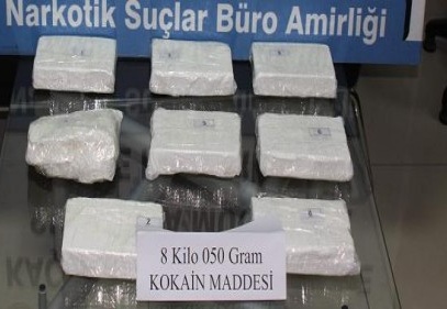 8 kilo kokain ele geçirildi 