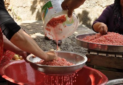 15 kilo nardan 1 kilo nar pekmezi çıkıyor