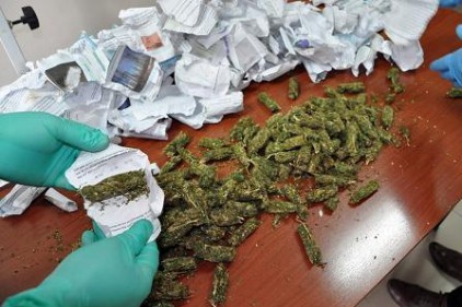4 kilogram esrar ele geçirildi