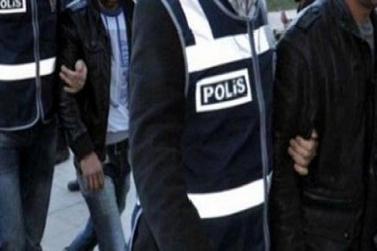 32 kişi gözaltına
