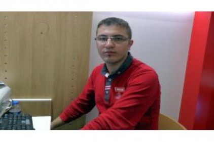 2 kişi, telefon çalarken güvenlik kamerasına yakalandı