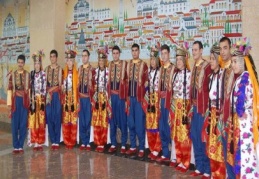 150 kişilik dev kadro halay keyfi yaşatacak