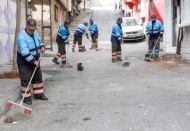 30 kişilik Mahallem Tertemiz Ekibi, tertemiz yapıyor