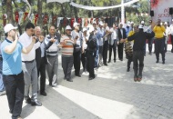 1 Mayıs’ı işçilerle kutladı