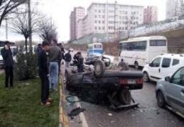 7 metre yükseklikten, bir başka aracın üzerine düştü