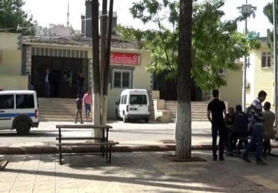 9 metrelik direkten düşerek öldü 