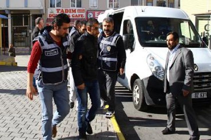 1,5 milyon dolarlık gaspın zanlıları FETÖ&#8217;cü polis çıktı