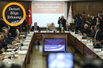 8 Milyonun gözü bu masada 